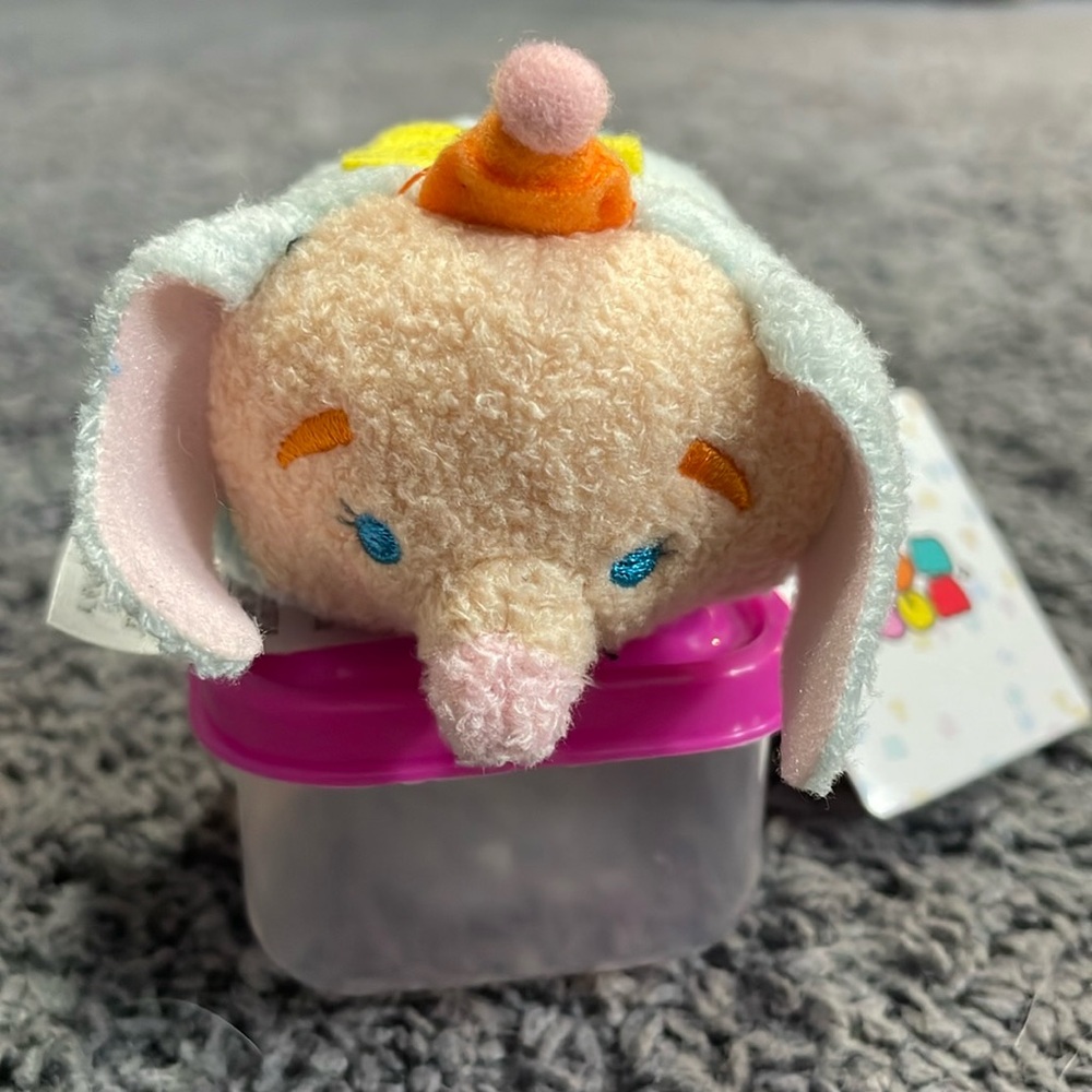 NWT Disney Dumbo Tsum Tsum plushie